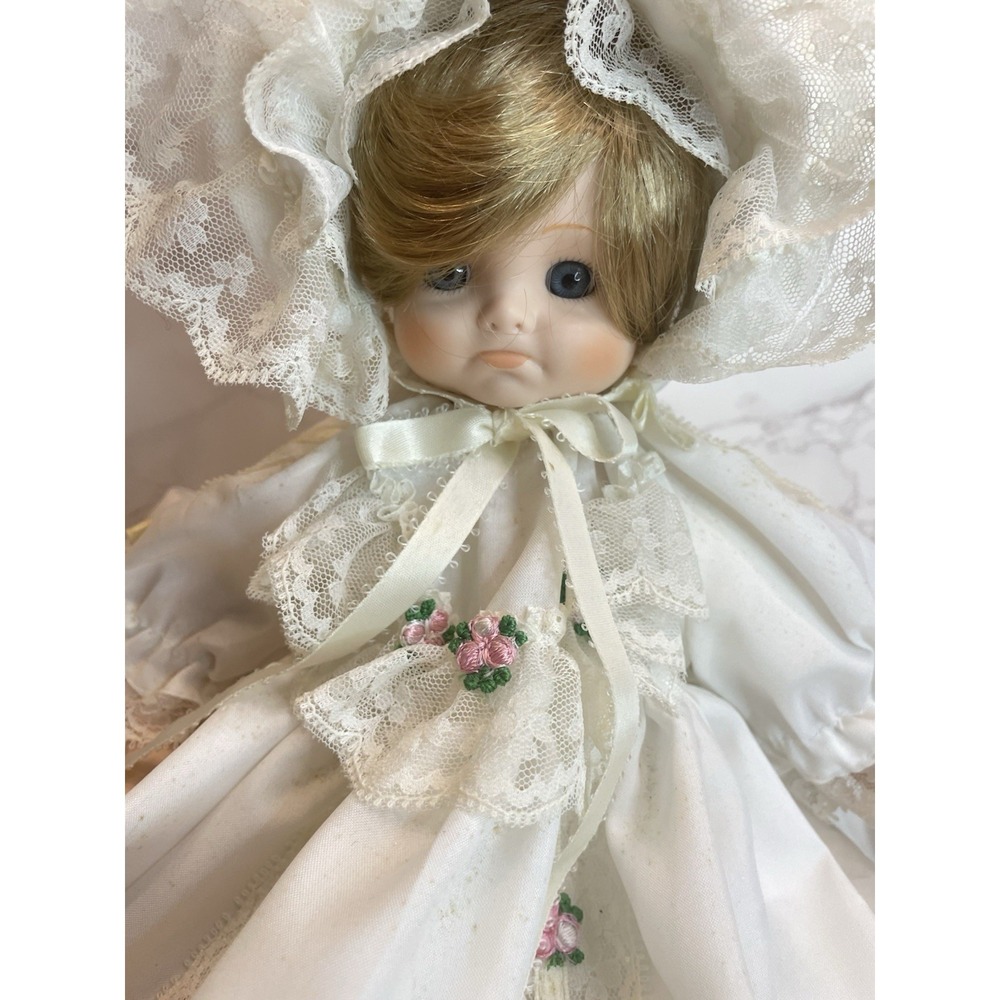 Vintage  Porcelain Doll In A Christening  Dress And Bonnet 10" - Picture 4 of 13